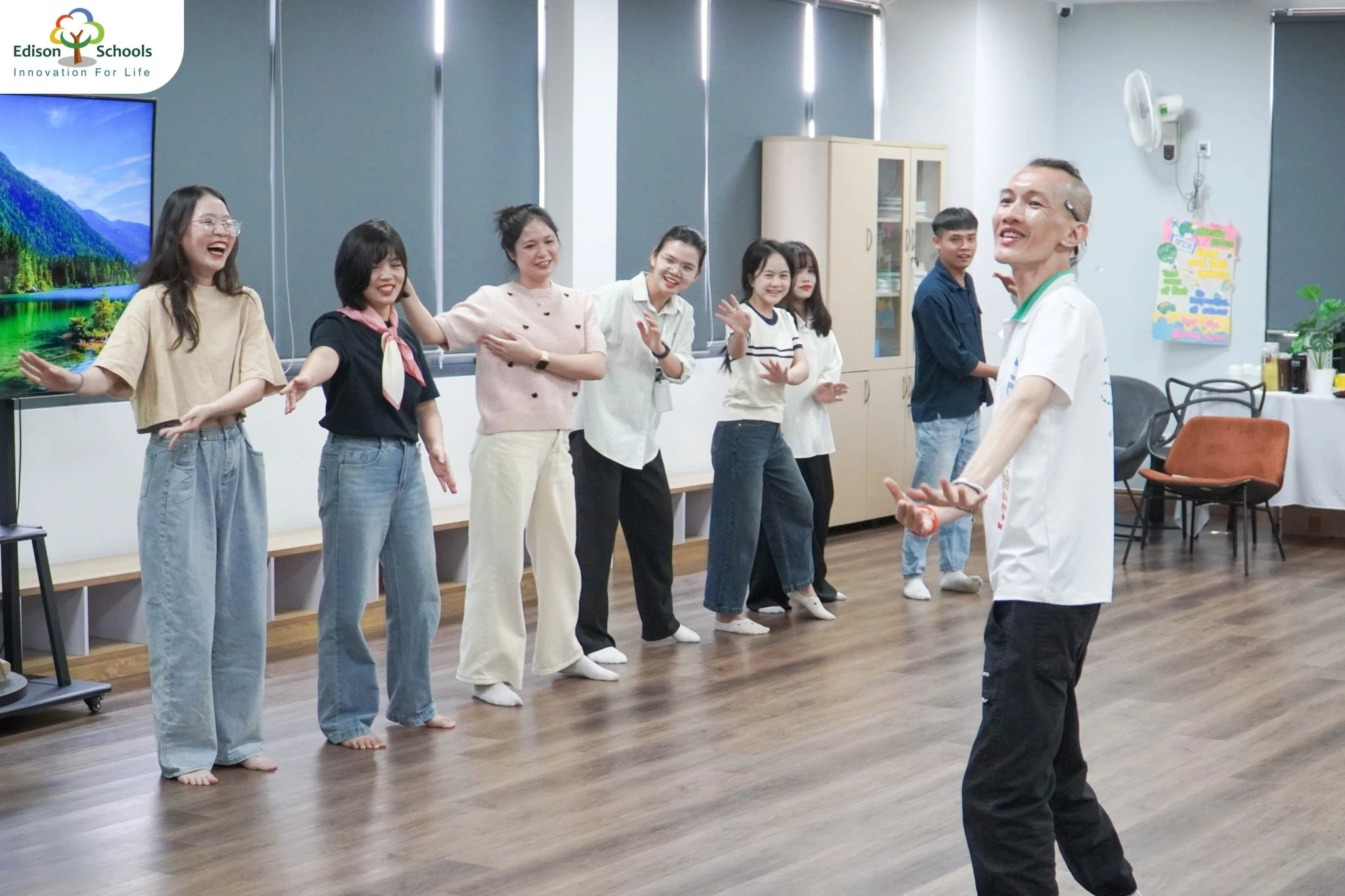 Lắng nghe bằng cả trái tim – Chương trình đào tạo đặc biệt dành cho giáo viên Edison An Khánh