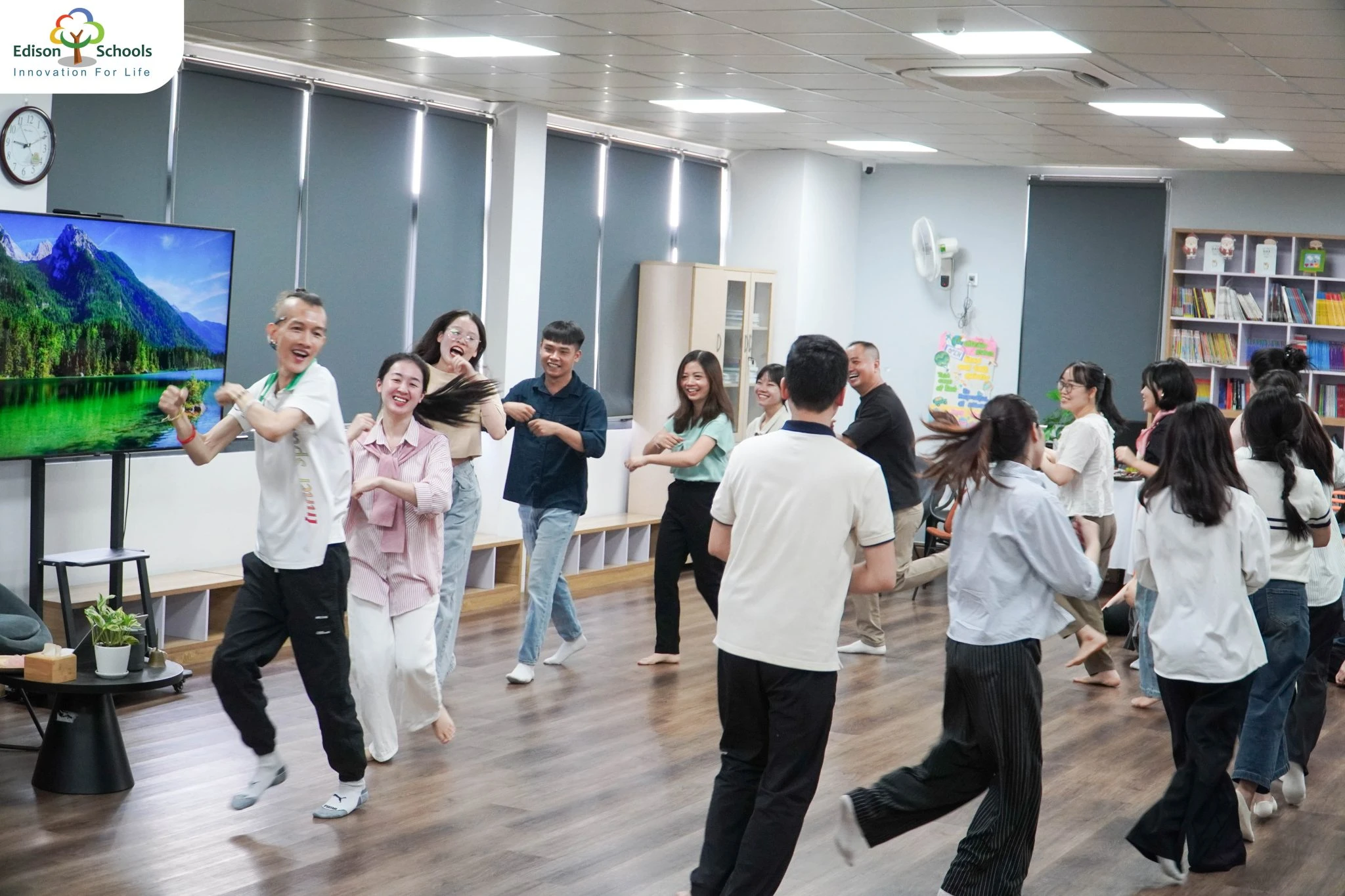 Lắng nghe bằng cả trái tim – Chương trình đào tạo đặc biệt dành cho giáo viên Edison An Khánh