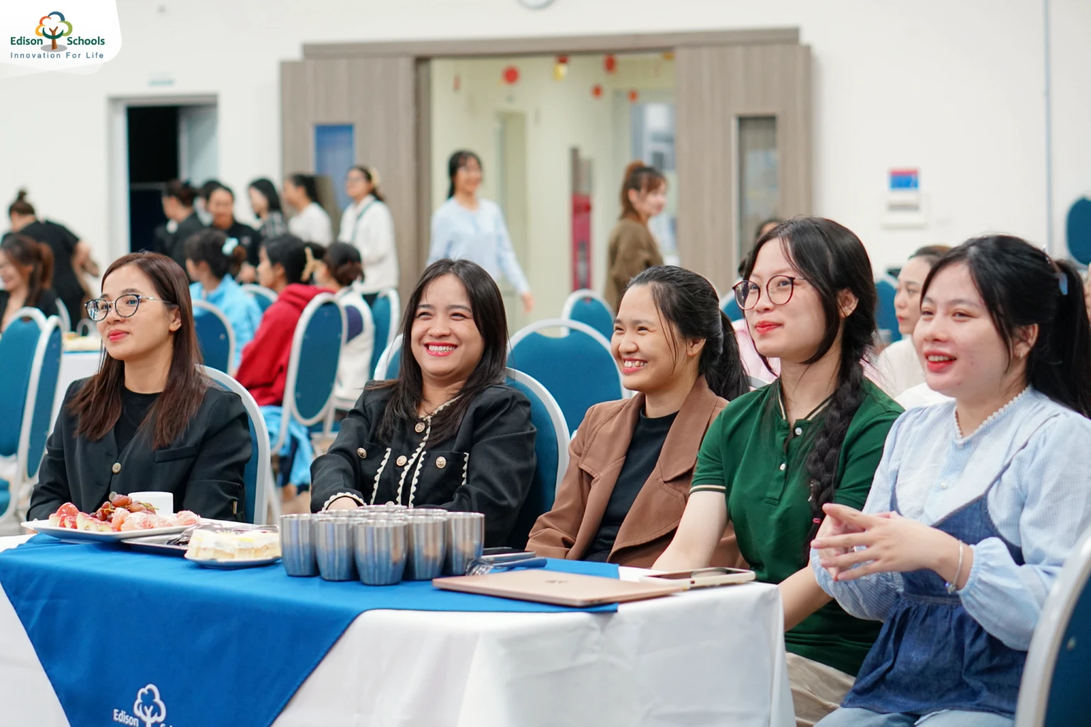 Cùng bé yêu vào lớp 1 – Hành trình bền bỉ gieo tin yêu tại ngôi trường gạch đỏ
