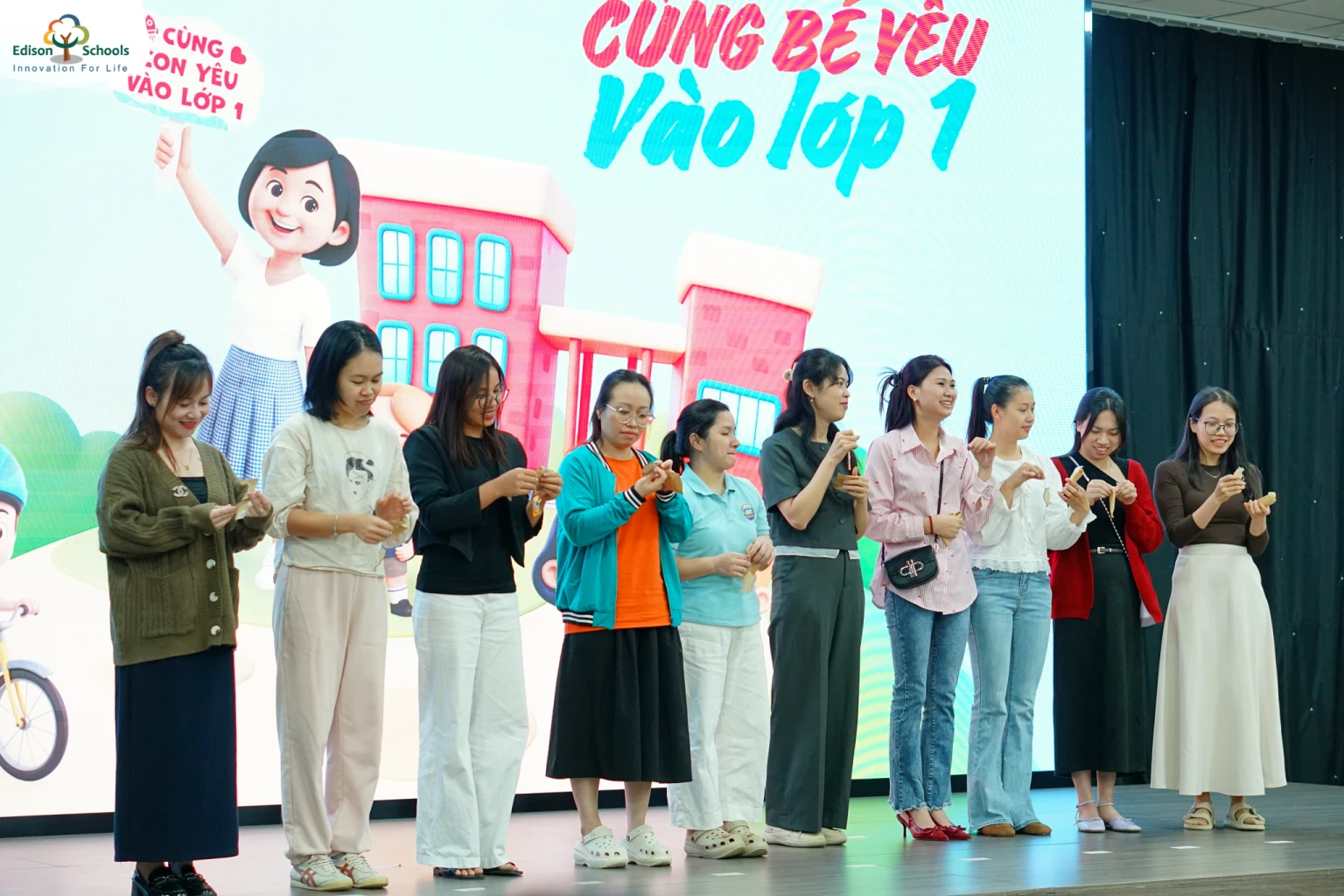 Cùng bé yêu vào lớp 1 – Hành trình bền bỉ gieo tin yêu tại ngôi trường gạch đỏ