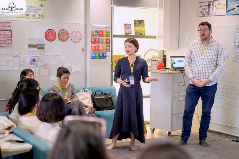 Phiên chia sẻ của, cô Vũ Như Quỳnh và thầy Joe Black về ứng dụng AI trong giảng dạy